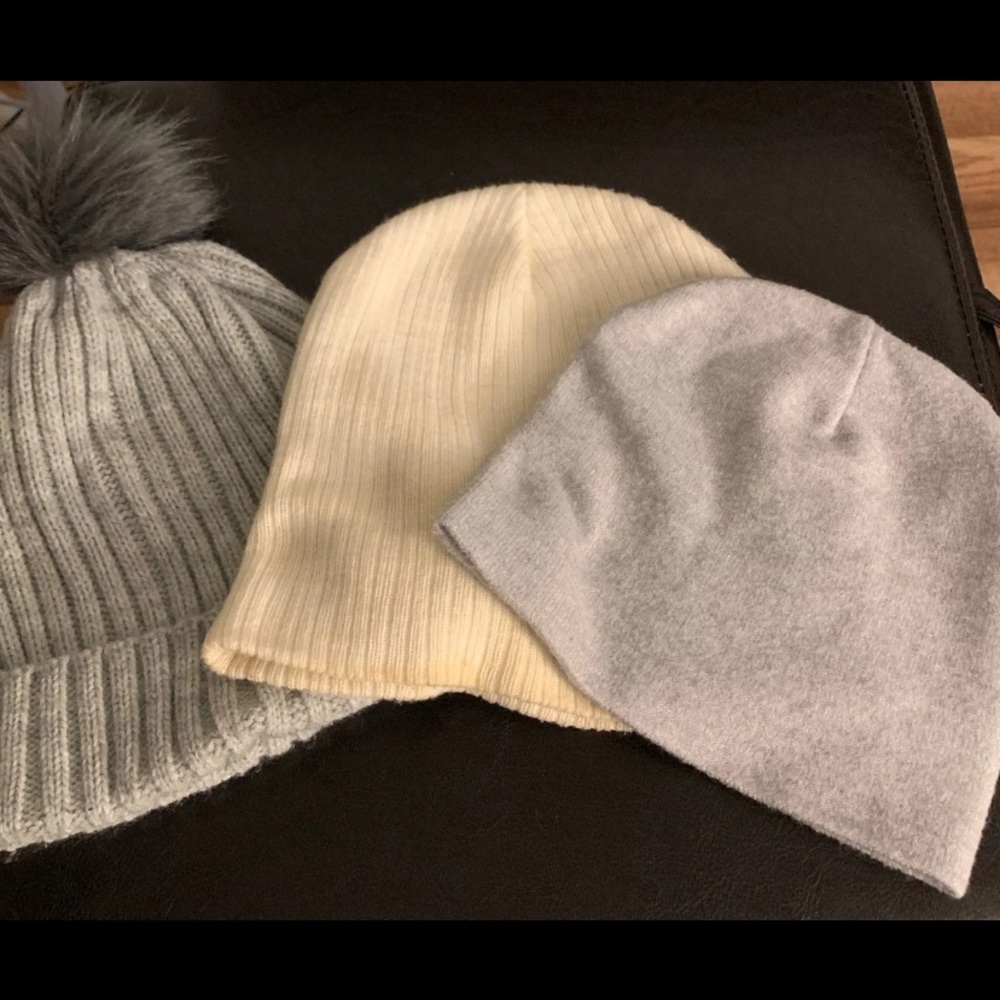 Gray and white beanie hat bundle